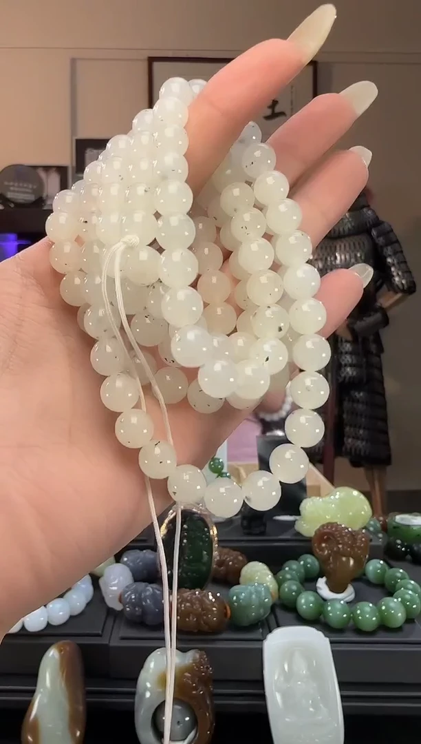 颈饰未镶嵌和田玉白玉圆珠长链