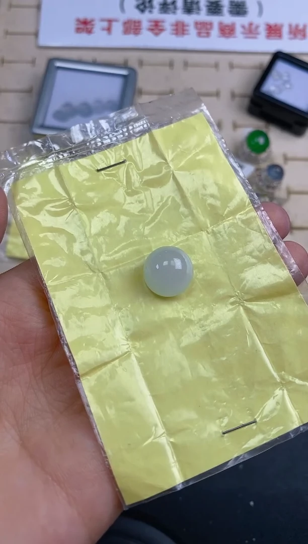 翡翠裸石天然翡翠蛋面80