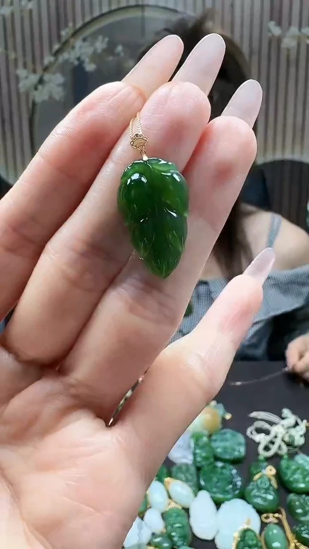 吊坠(不含链)18K金镶嵌和田玉1