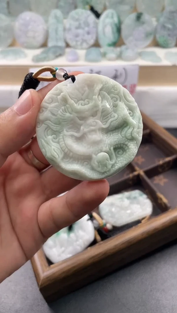 颈饰未镶嵌翡翠曾*....10/10/.306