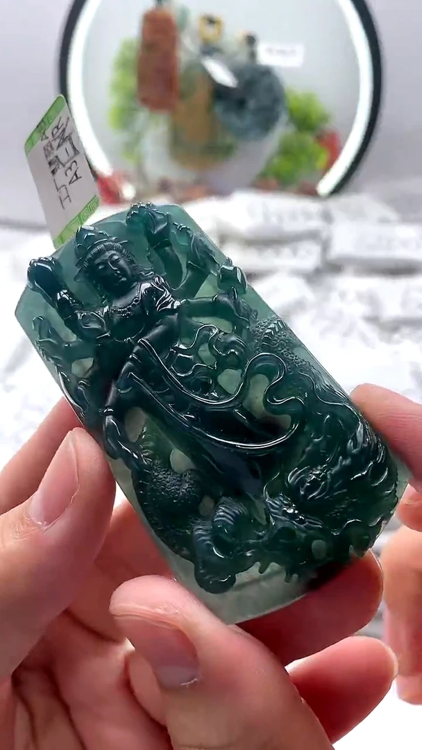 【闪购商品】翡翠颈饰未镶嵌千手观音