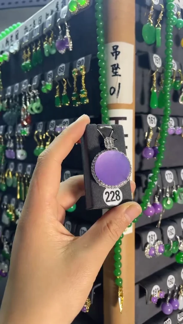 【闪购商品】翡翠颈饰银S925镶嵌228....