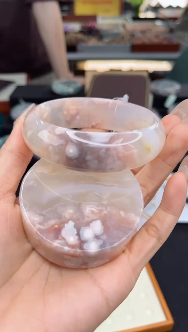 【闪购商品】石英质玉手镯未镶嵌59圈口（赠品镯心）3681136