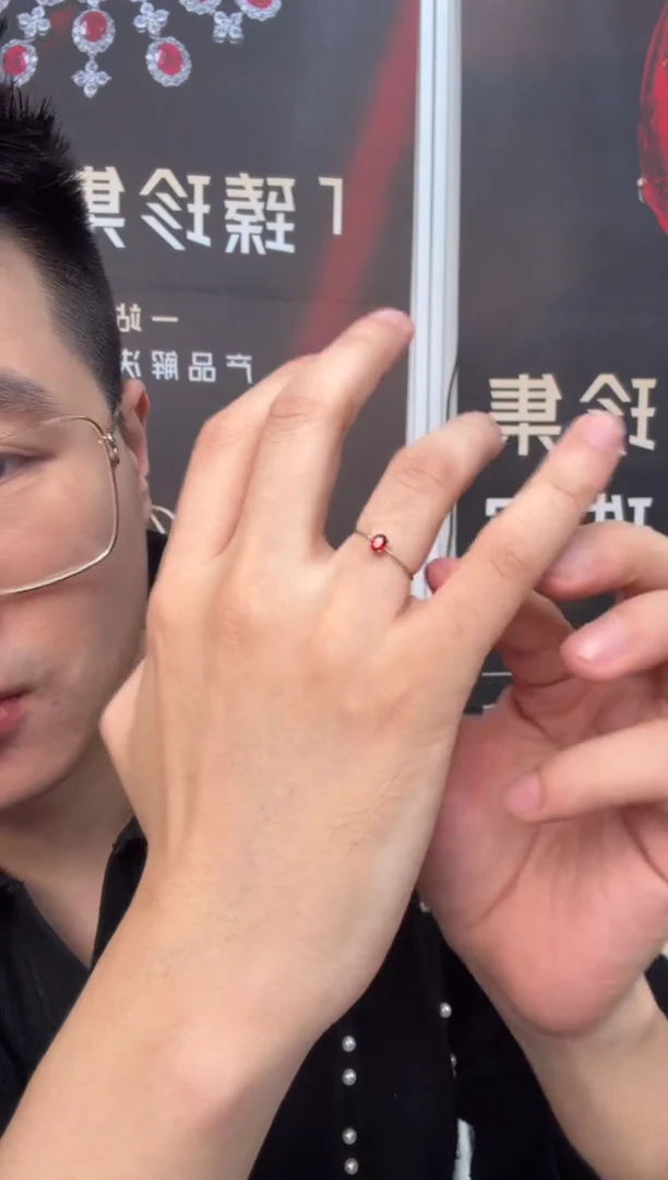 铂Pt900镶嵌戒指定制红宝石CA20100