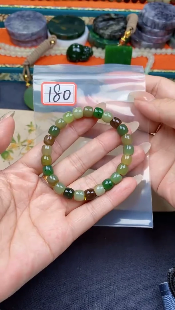 和田玉未镶嵌颈饰和田玉