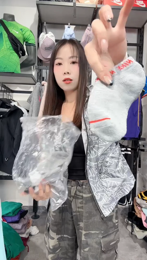 1498编码 瑕疵款直播间过款为准 尺码袜子
