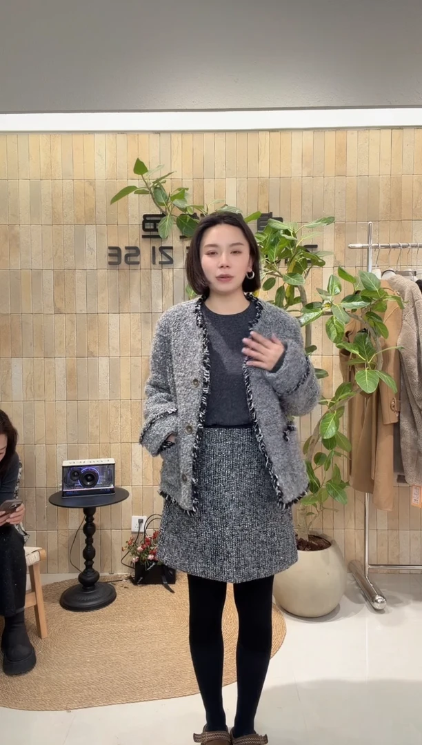 135斤穿不退不换香风外套1696