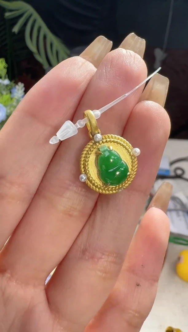 【闪购商品】翡翠颈饰未镶嵌吊坠