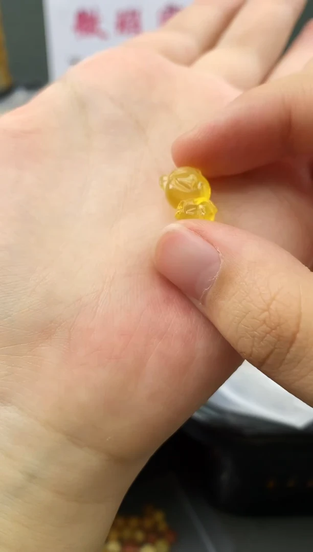 未镶嵌琥珀珠宝奇石4