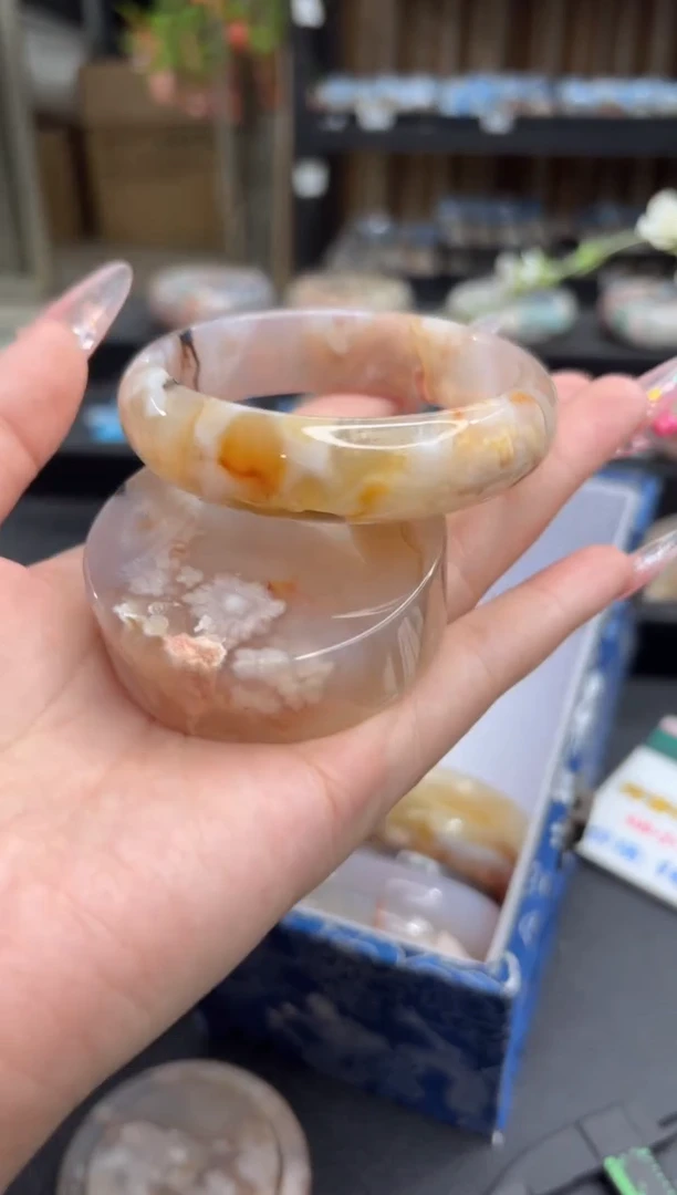 未镶嵌手镯石英质玉135(58圈赠送镯心)