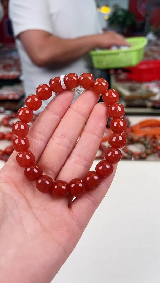 未镶嵌冰红老型手串10+南红玛瑙一个/条
