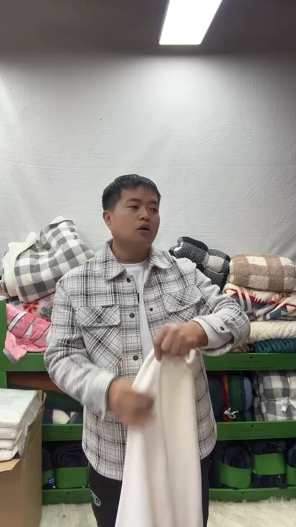 聚酯纤维1.3*1.5梭织布