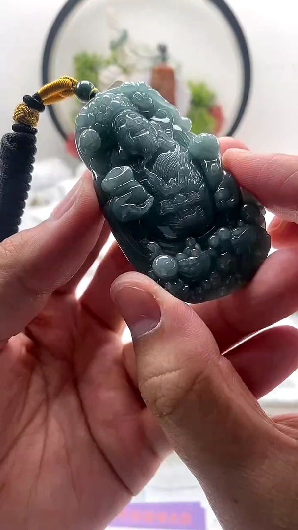 颈饰未镶嵌翡翠财神