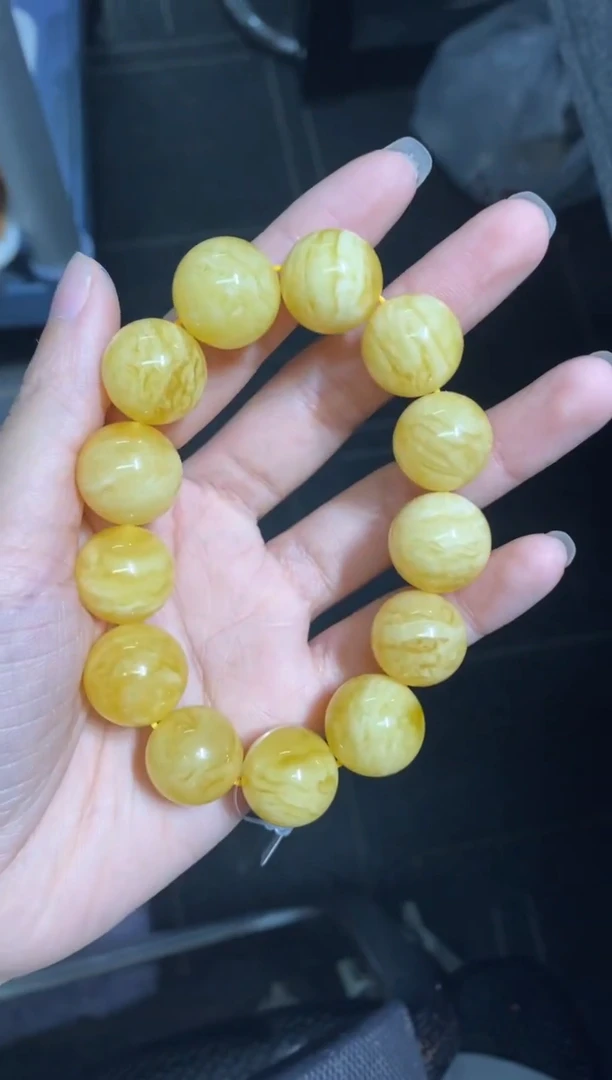 未镶嵌蜜蜡裸石林*卿（静）手串