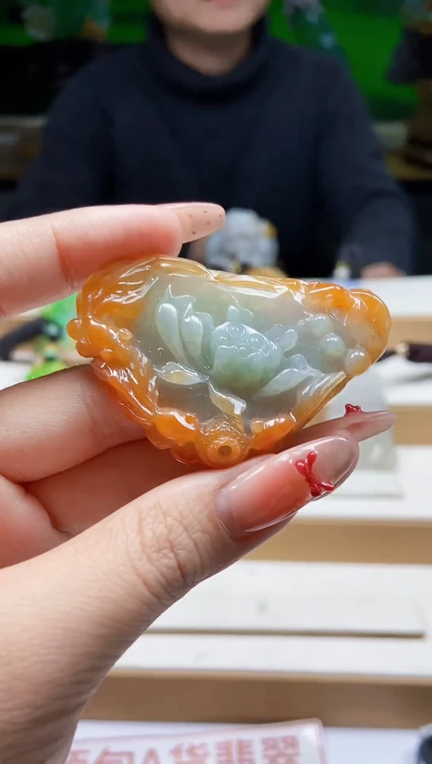 颈饰未镶嵌翡翠翡翠A货