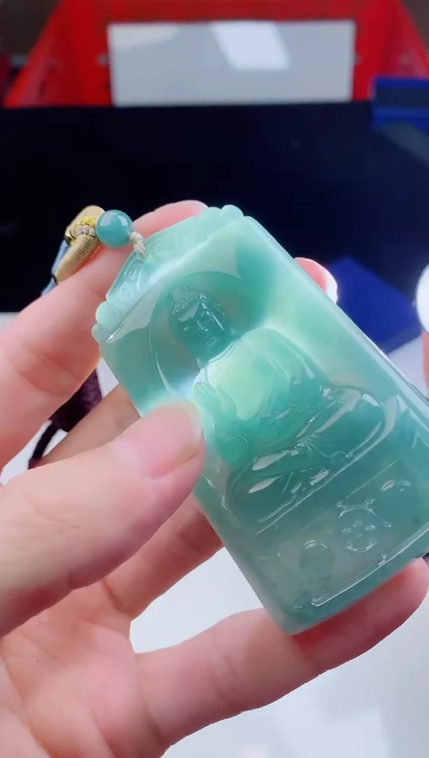 颈饰未镶嵌翡翠    ·