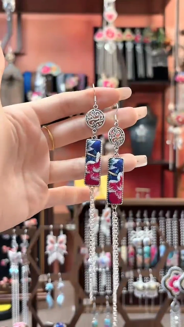 织绣云织谣民族风精美饰品   109*