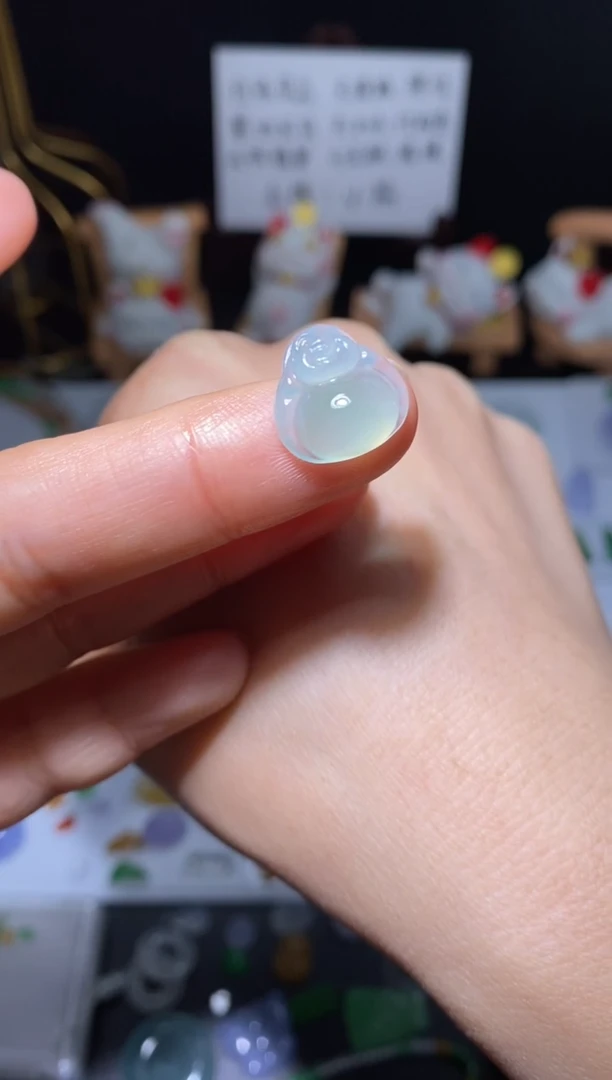 未镶嵌定制翡翠佛公