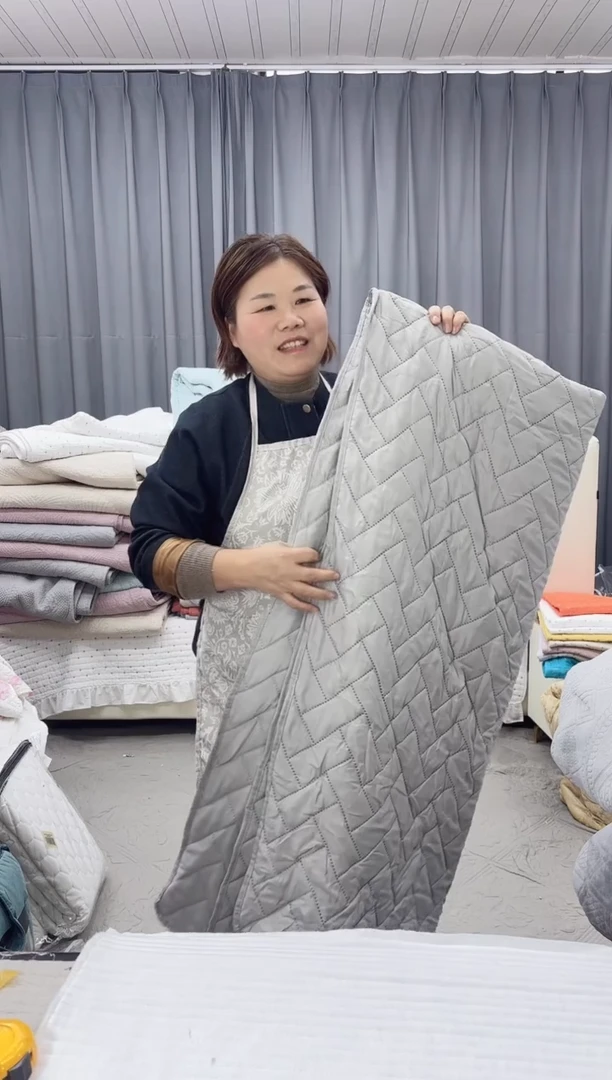 棉灰色压花水洗棉2.0*2.4