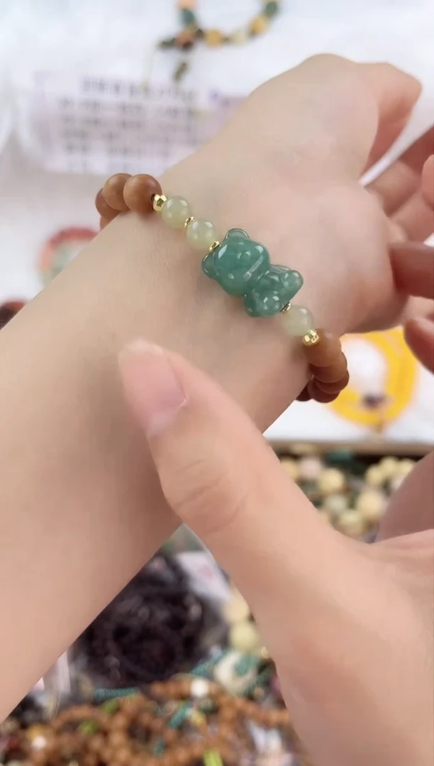 【闪购商品】檀香木手串/手链芭比檀带小熊单圈手串111