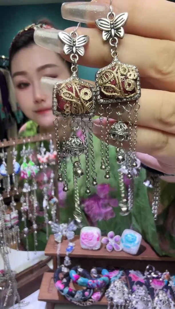 刺绣青*纯手工民族风刺绣耳环