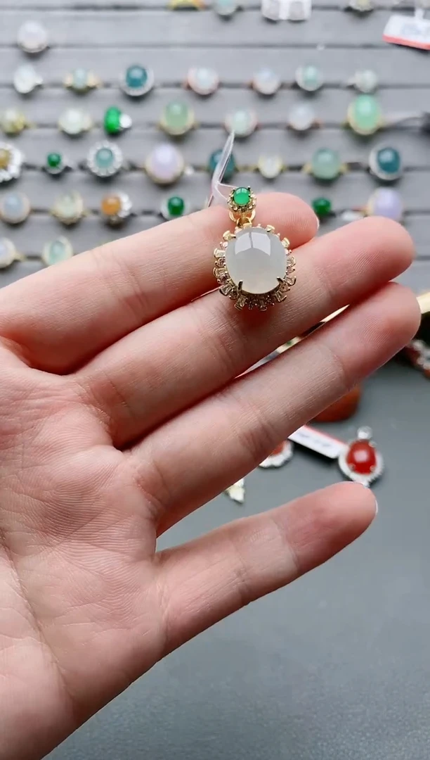 【闪购商品】翡翠颈饰银S925镶嵌一物一证