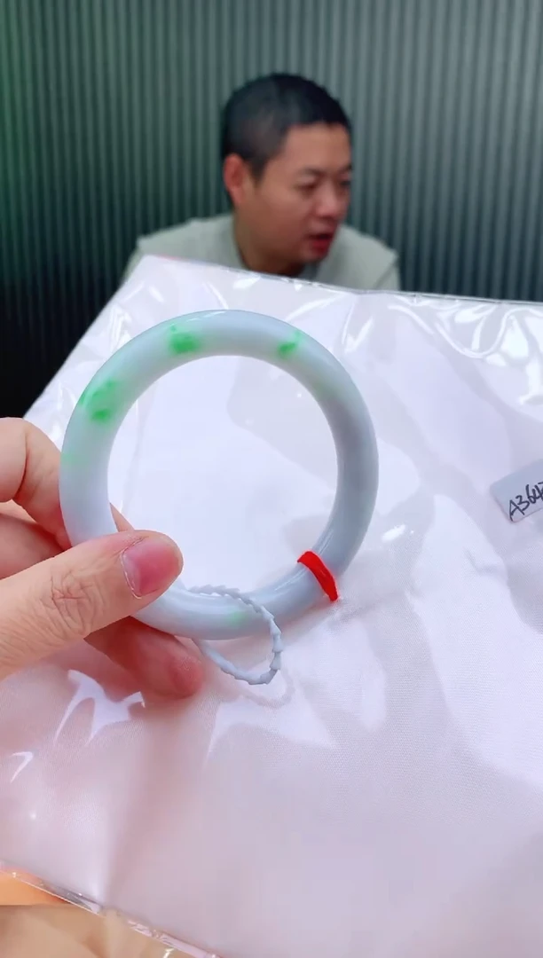 未镶嵌手镯翡翠59