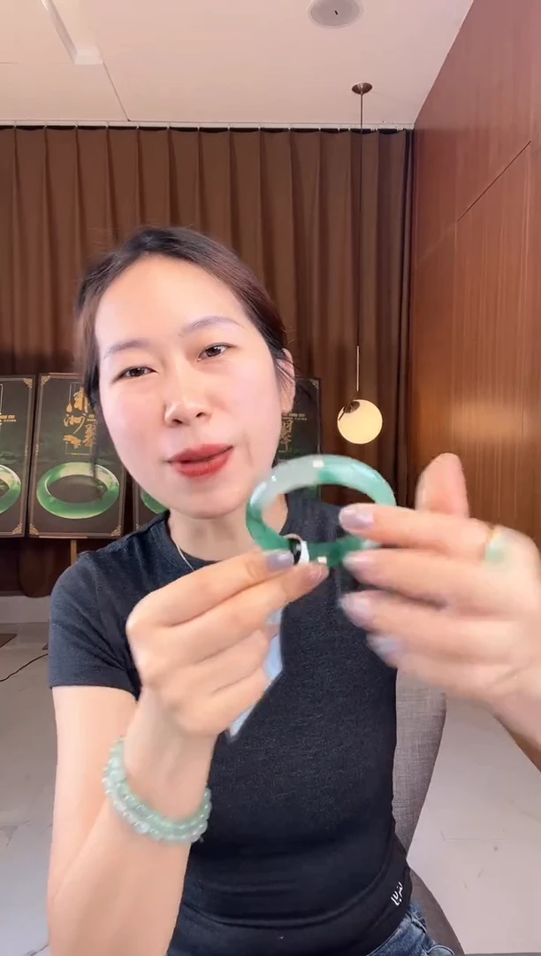 石英质玉手镯未镶嵌咖****r非洲翠