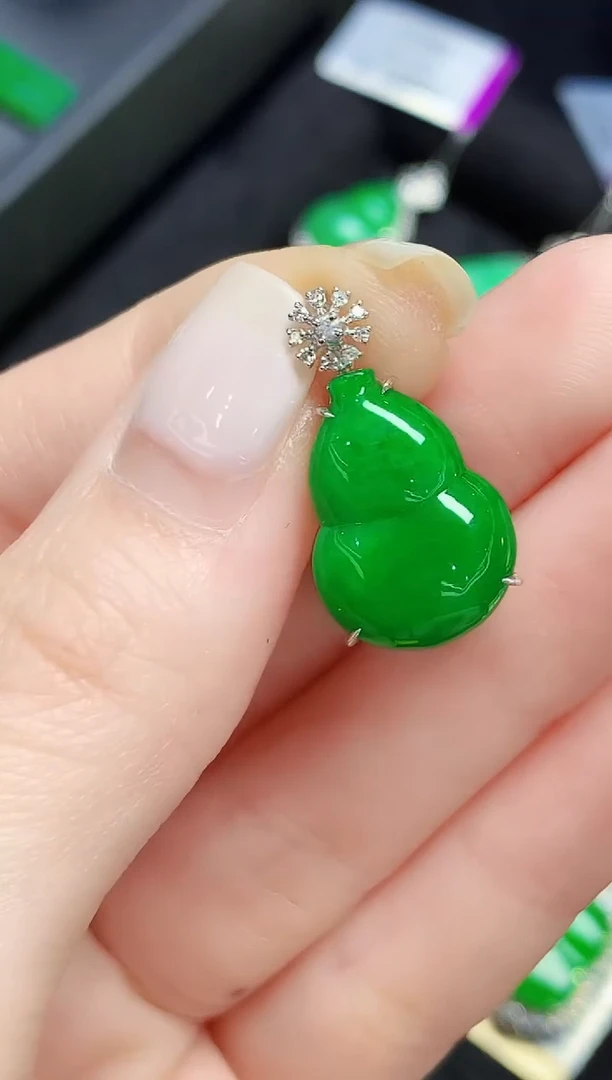 吊坠(不含链)18K金镶嵌翡翠ZJ