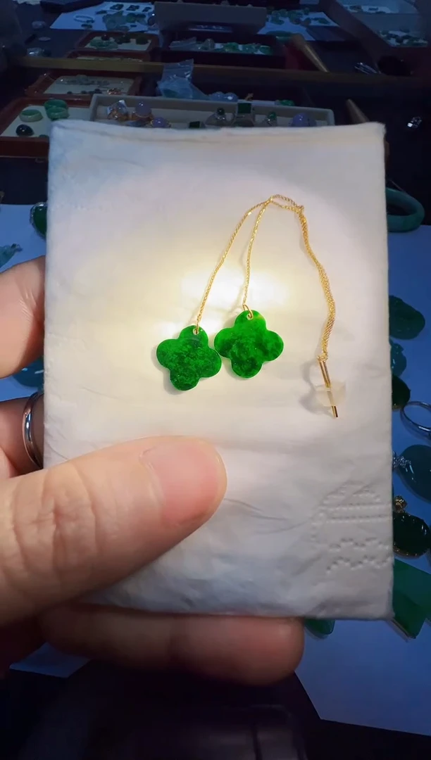 18K金镶嵌翡翠耳饰298