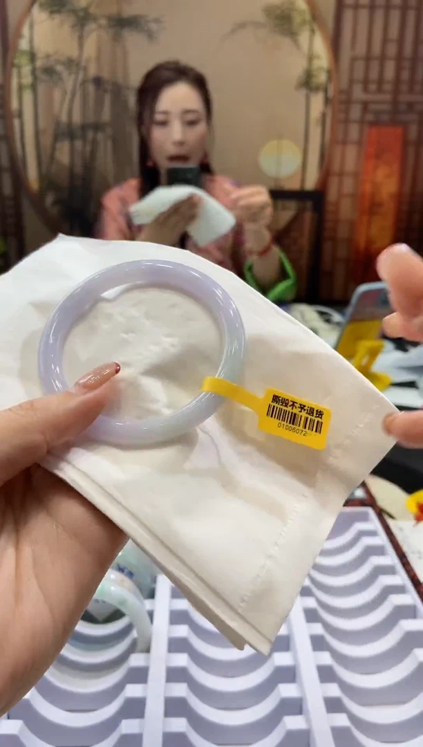 【闪购商品】翡翠手镯未镶嵌00010722