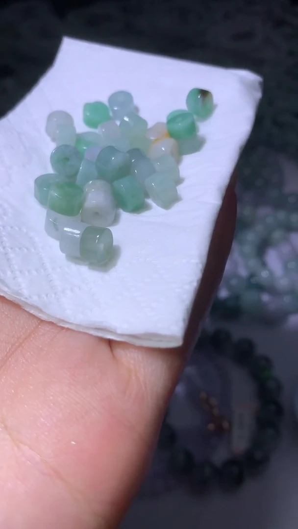未镶嵌挂件翡翠MXX059827