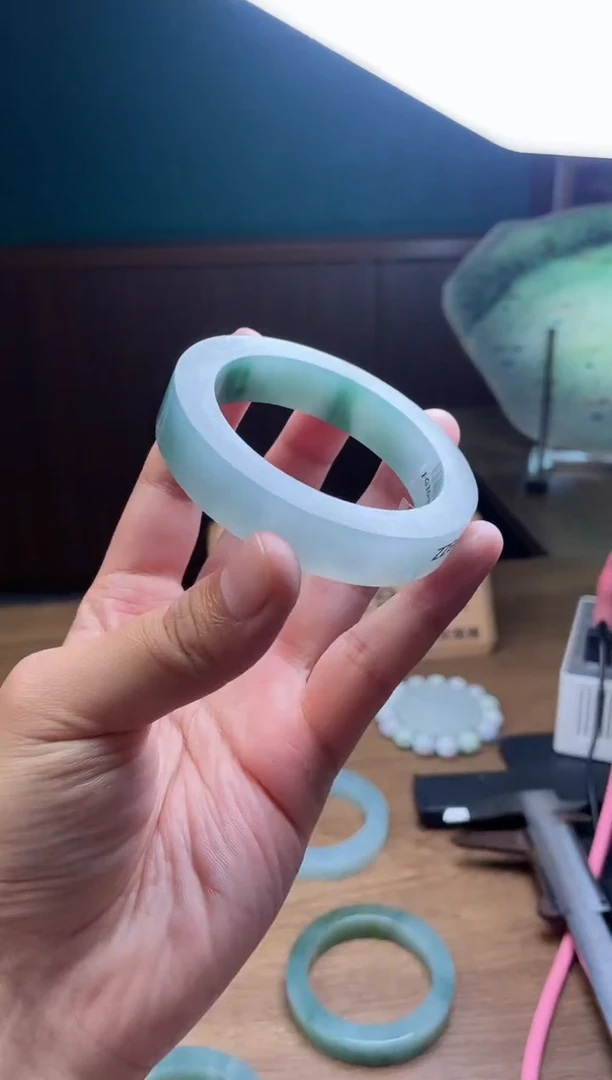 【闪购商品】定制翡翠手镯未镶嵌定制