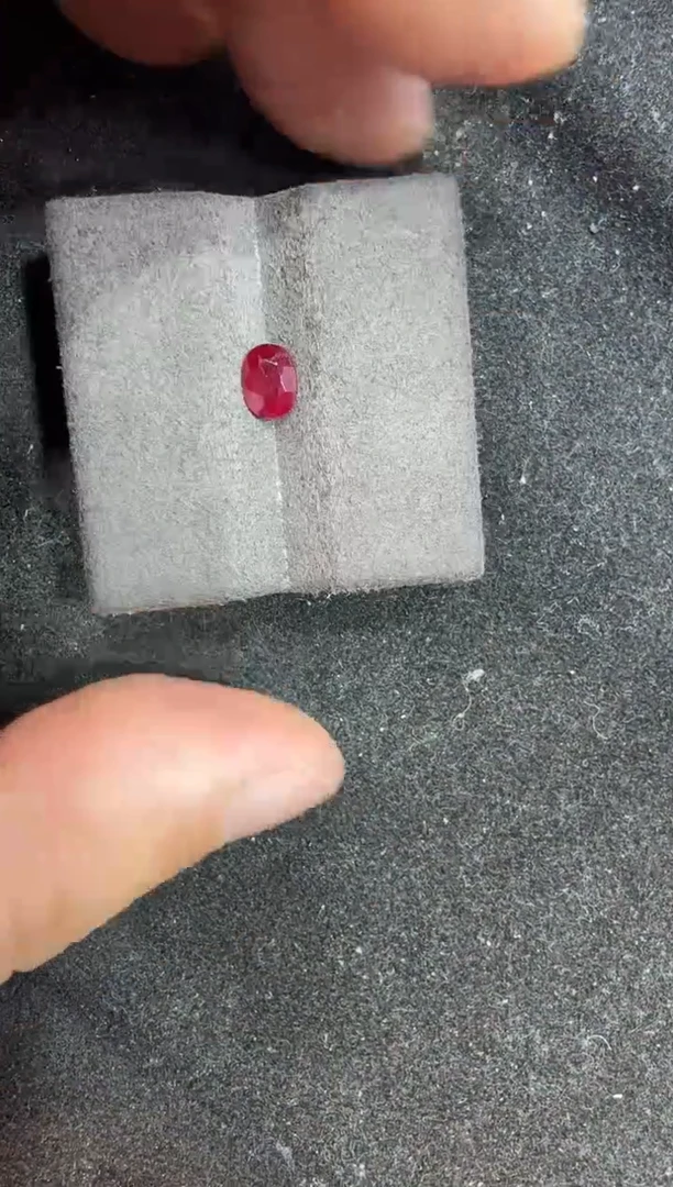 未镶嵌定制定制红宝石半*袖天然0.64克拉国际证书无烧鸽血红