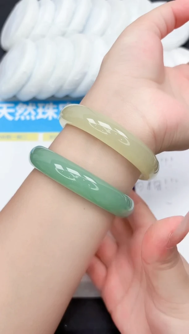 未镶嵌手镯石英质玉33-60.1