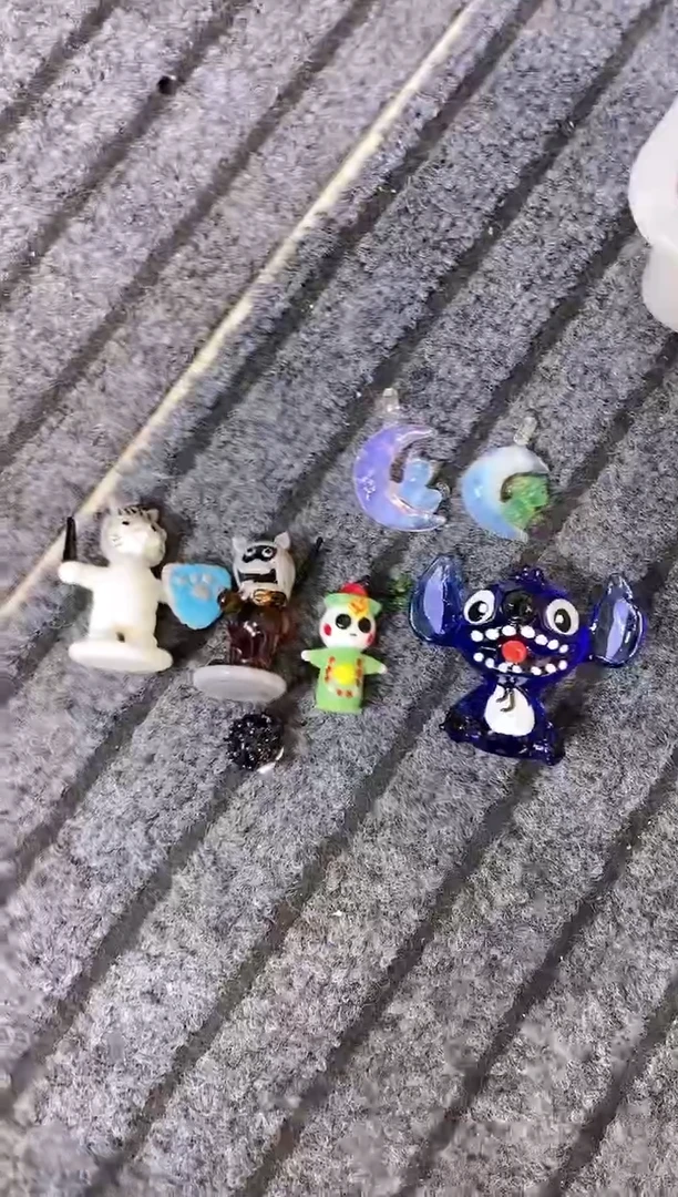手工艺品琉璃熊*?7件摆件