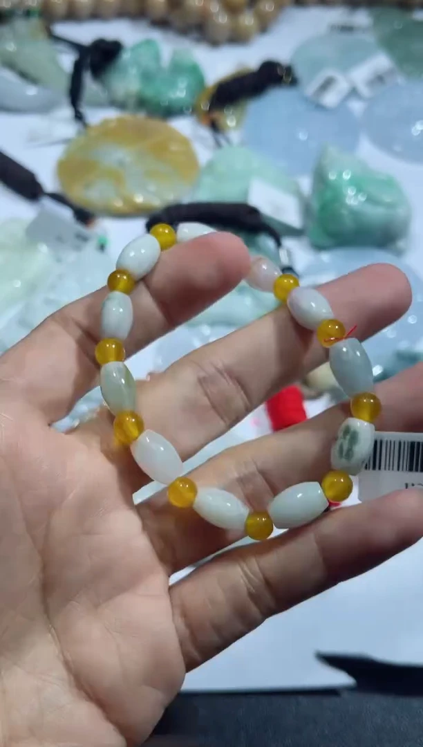 【闪购商品】翡翠吊坠(不含链)未镶嵌00001677