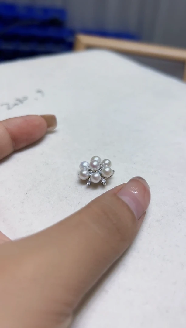银S925镶嵌淡水珍珠吊坠52