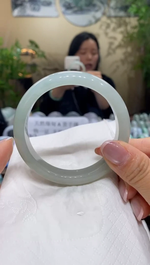 【闪购商品】翡翠手镯未镶嵌翡翠