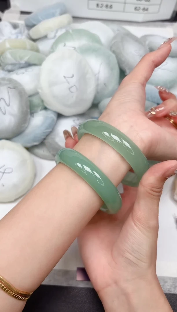 石英质玉手镯未镶嵌35-60.0