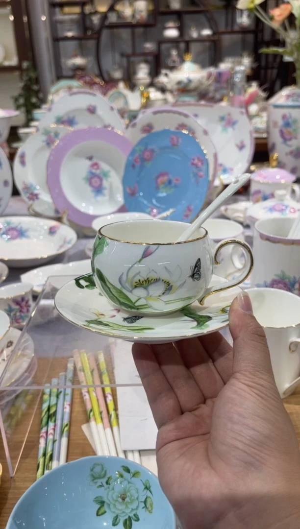 45%以上骨粉骨瓷圆球杯碟配白勺