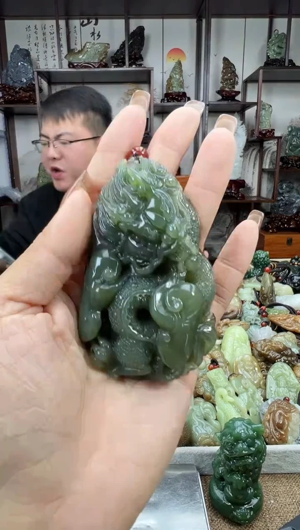 未镶嵌和田玉把件1