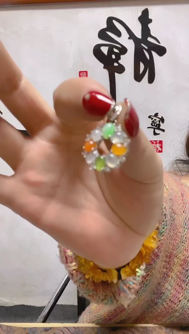 颈饰未镶嵌翡翠天然A货 假一罚四