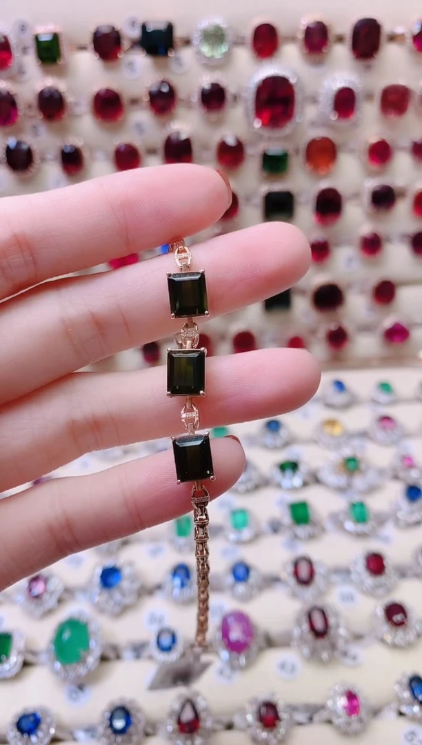 18K金镶嵌手链碧玺1