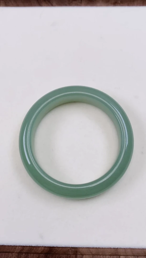 【闪购商品】石英质玉手镯未镶嵌3