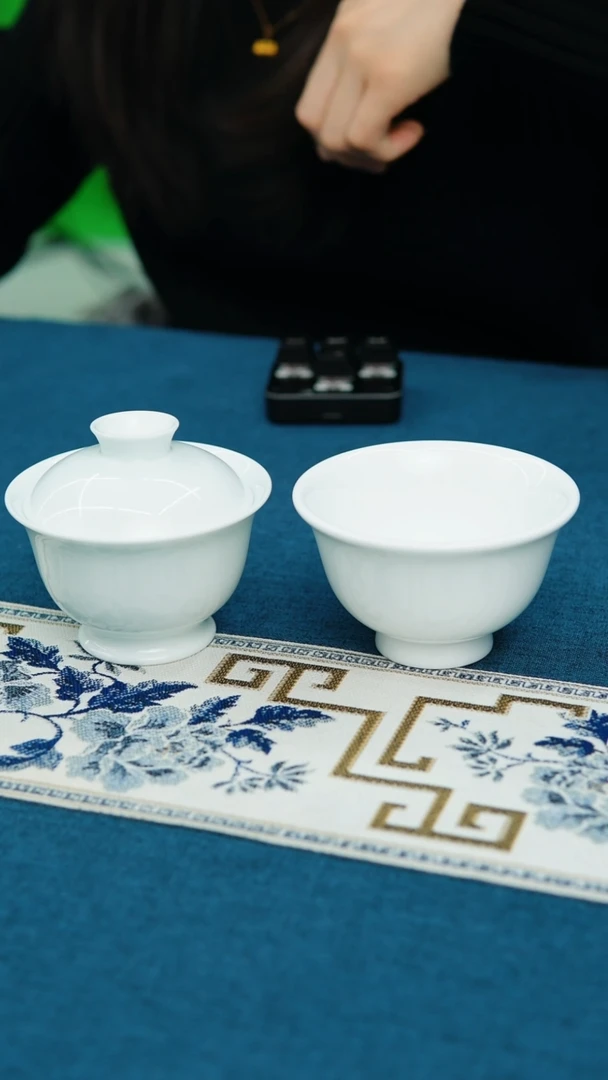 【闪购商品】高足110 压手杯