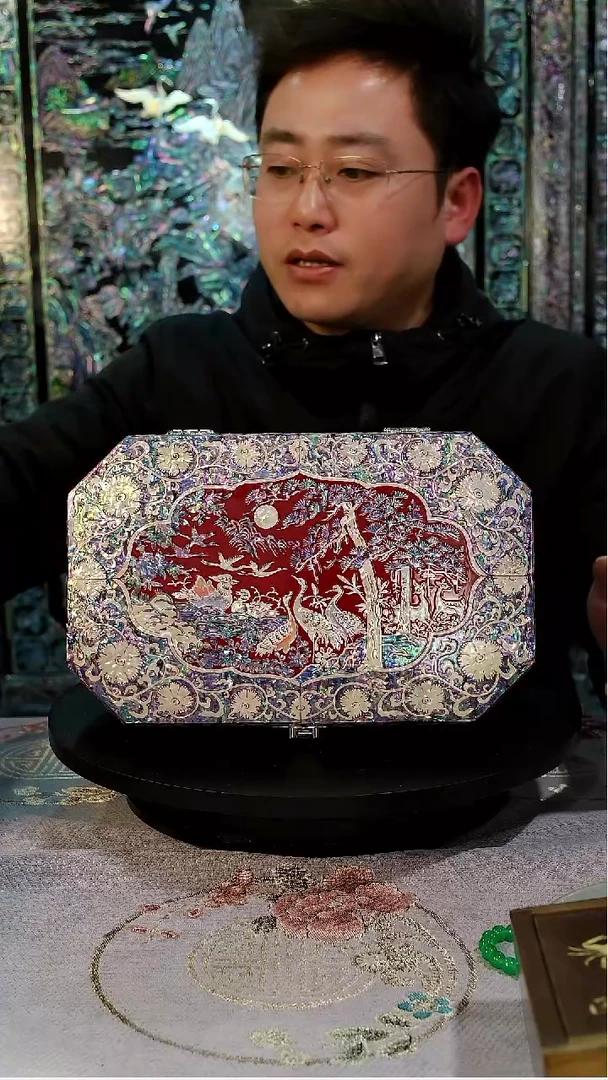 满贝底弘贝雅螺钿漆器文化馆
