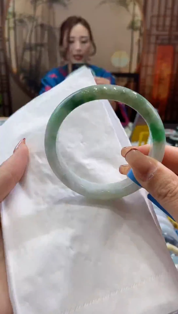 【闪购商品】翡翠手镯未镶嵌00008843