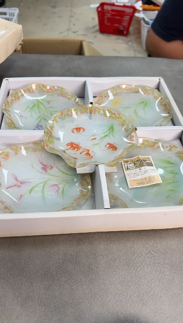 皮小桃瓷器 都是大漂亮