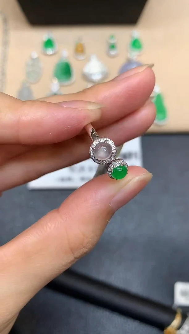 18K金镶嵌戒指翡翠蛋面【无服务费